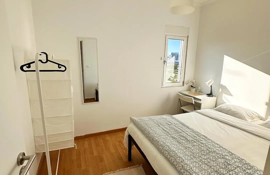 Lisbon Airport Guesthouse-1