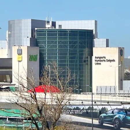 Lisbon Airport Guesthouse-2